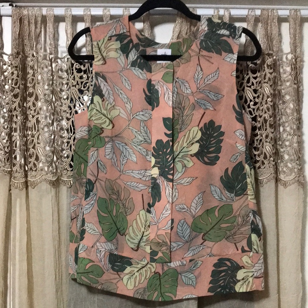 Cabi Top